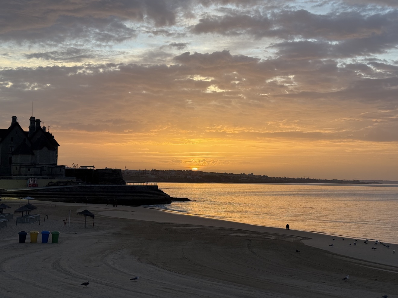 Estoril beach at sunrise